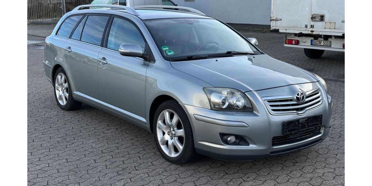 Toyota Avensis 178.960 km 5.950 € Bornheim 53332