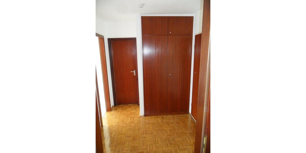 Etagenwohnung Bergisch Gladbach Alt-Frankenforst - 2 Zimmer, 63 m&sup2;, 129.000&euro; | Angebot:26087360