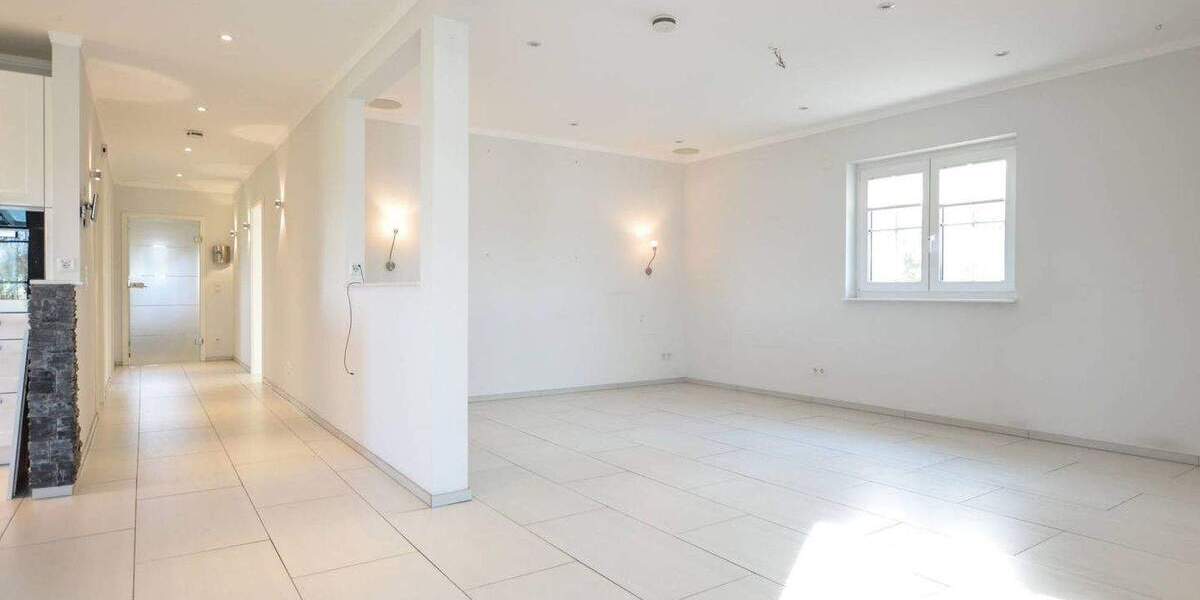 Neubaucharakter trifft Wohlfühloase: Hochwertig ausgestattetes Einfamilienhaus mit Außenpool! 6 zimmer