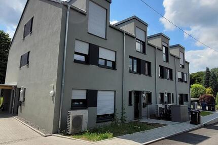 Traumhaus mit moderner Ausstattung und Carport nahe Bürgerbusch