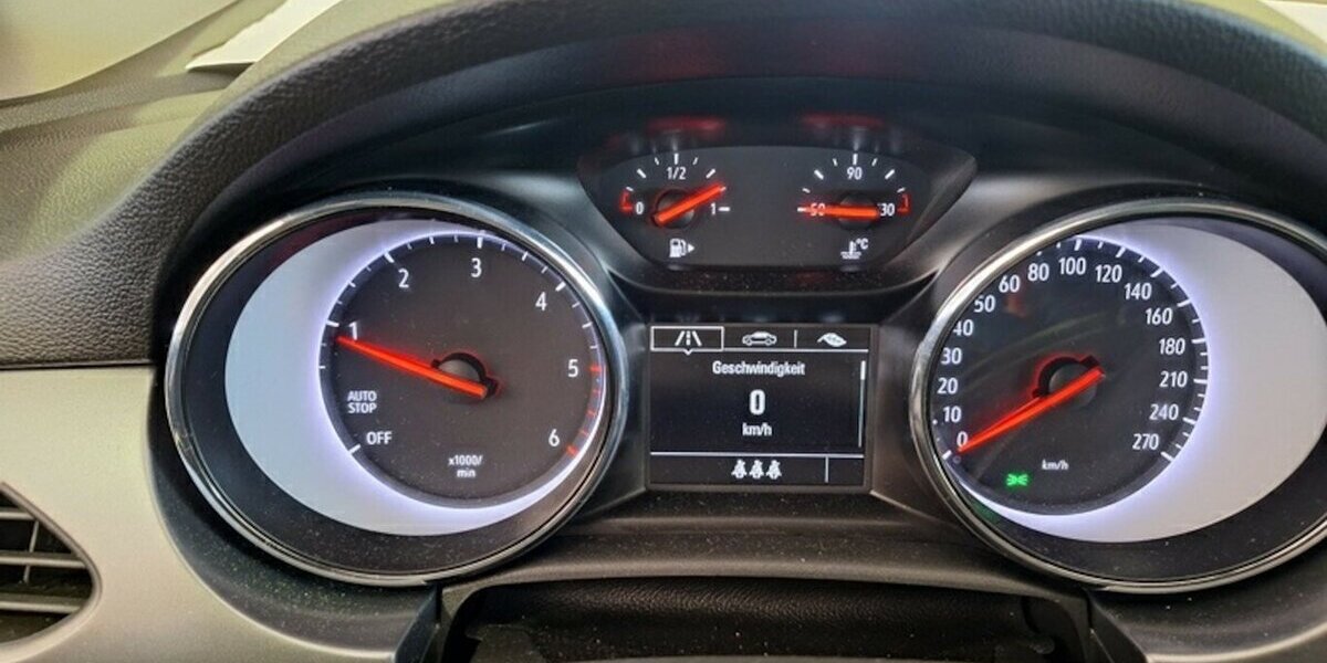 Opel Astra Klima Navi Temp CarPlay 1.Hd 28.000 km !!! 28.000 km 14.000 &euro; Erftstadt 50374