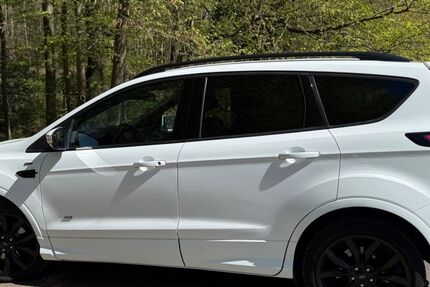 Ford Kuga 146.500 km 13.300 &euro; Bergisch Gladbach 51429