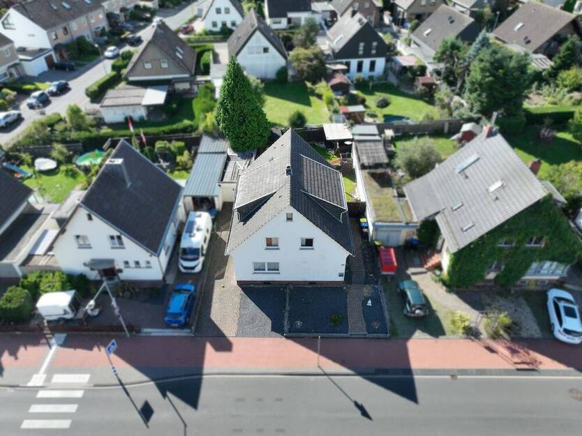 Familienfreundliches Ein-Zweifamilienhaus in der Euskirchener Südstadt - modernisiert & großzügig