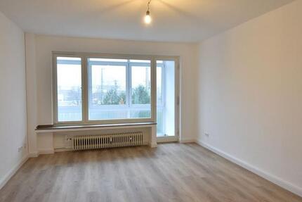 RENOVIERT! Apartment mit Balkon & Wintergarten zu vermieten zimmer