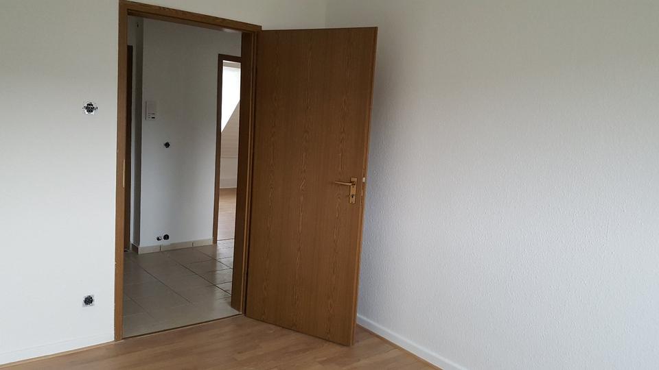 Dachgeschoßwohnung Bonn - 2 Zimmer, 40 m&sup2;, 520&euro; | Angebot:25340764