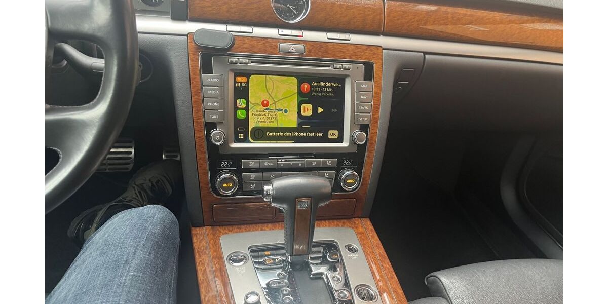 VW Phaeton 198.085 km 8.899 &euro; Leverkusen 51375