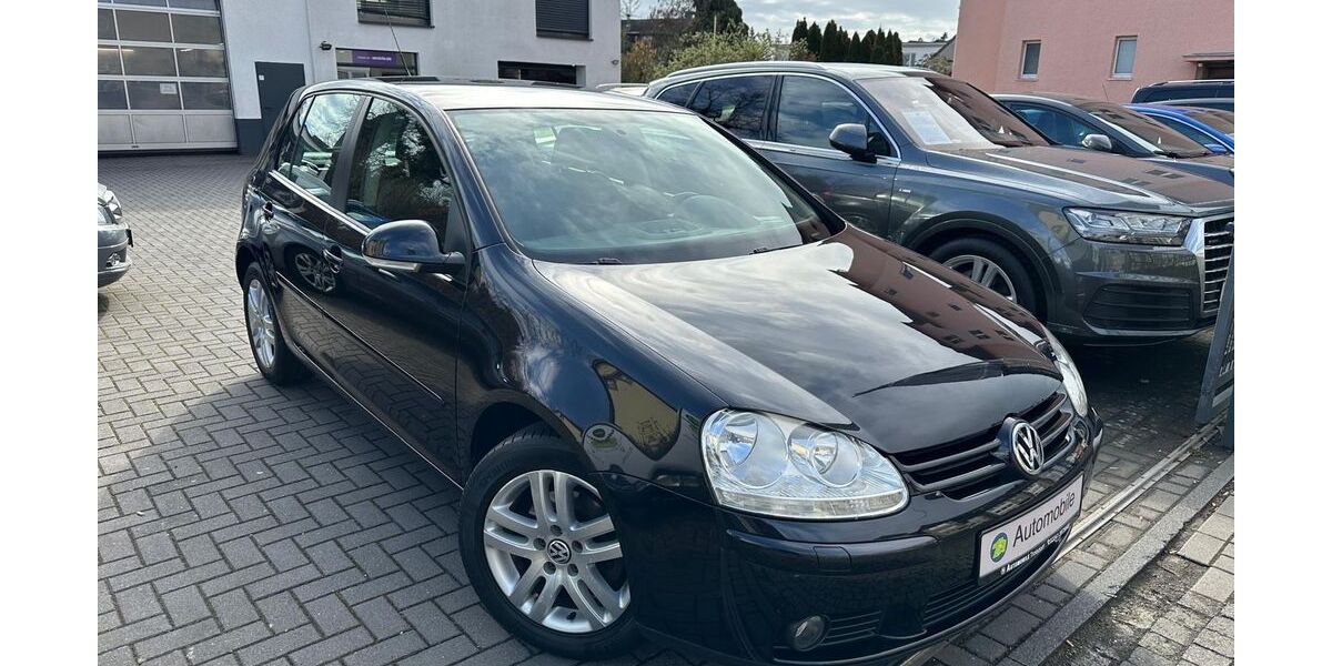 VW Golf 183.845 km 3.749 &euro; Troisdorf 53840
