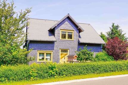 Haus zum Kaufen in Neuhaus am Rennweg 142.975 € 140 m²