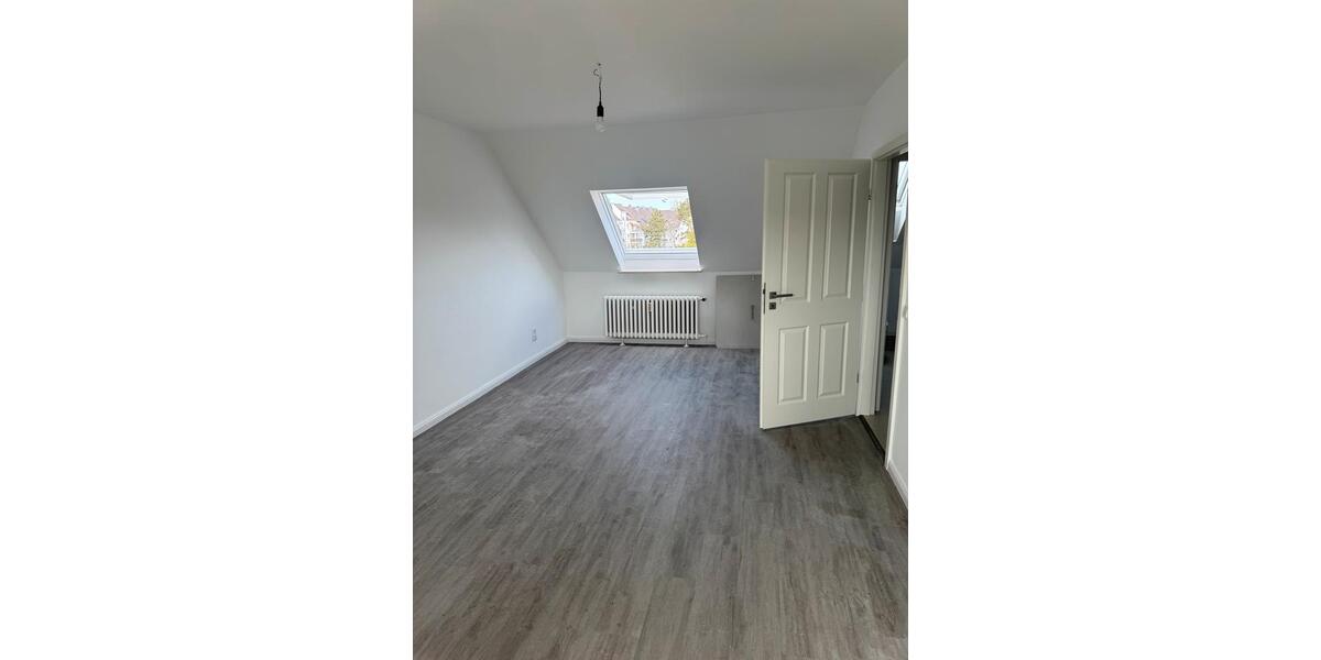 Dachgeschoßwohnung Köln Mülheim - 1 Zimmer, 40 m&sup2;, 650&euro; | Angebot:26168965