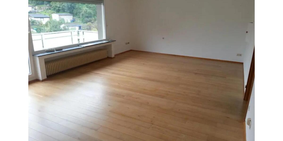 Maisonettenwohnung Solingen - 5 Zimmer, 125 m&sup2;, 1.200&euro; | Angebot:25395111