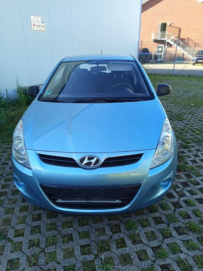 Hyundai i20 66.876 km 2.850 € Nörvenich 52388
