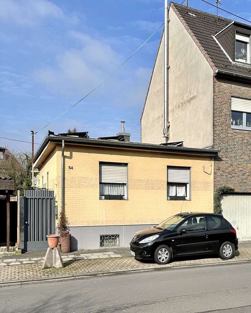 Haus zum Kaufen in Köln 297.000 € 50 m²