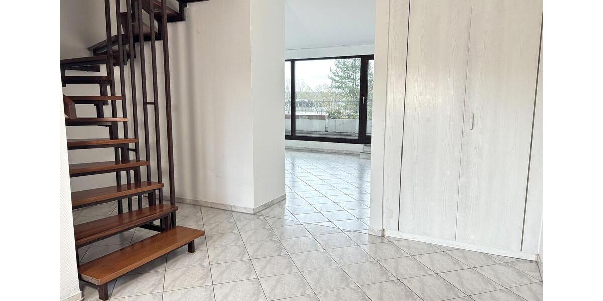 Maisonettenwohnung Bergisch Gladbach Gronau - 3 Zimmer, 125 m&sup2;, 1.300&euro; | Angebot:25293131