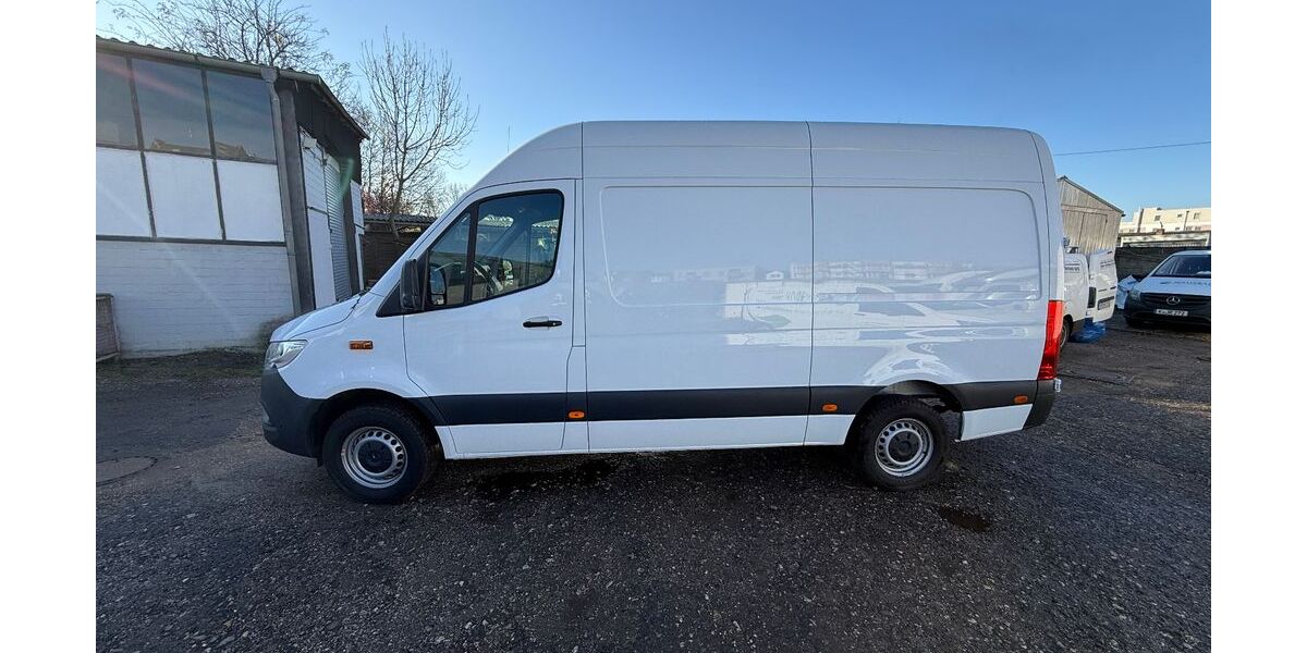 Mercedes-Benz Sprinter 17.836 km 35.000 € Köln 50969