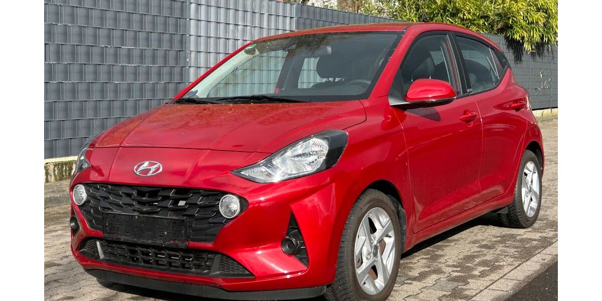 Hyundai i10 8.250 km 12.750 &euro; Solingen 42655