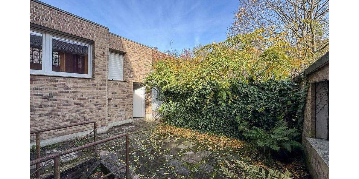 Kierdorf: Freistehendes Einfamilienhaus mit Potenzial 5 zimmer