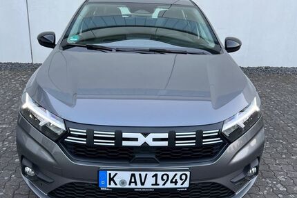 Dacia Sandero 9.000 km 18.399 &euro; Köln 50769