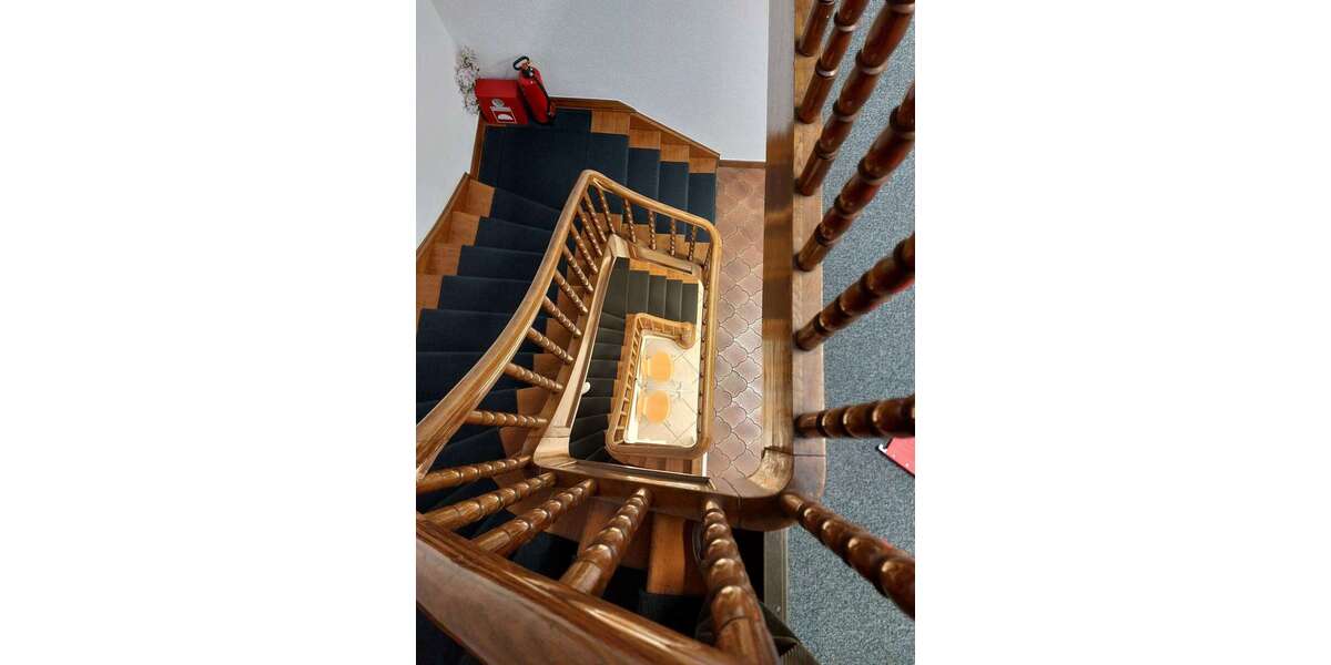 Einfamilienhaus Siegburg - 14 Zimmer, 358 m&sup2;, 2.800&euro; | Angebot:25445891