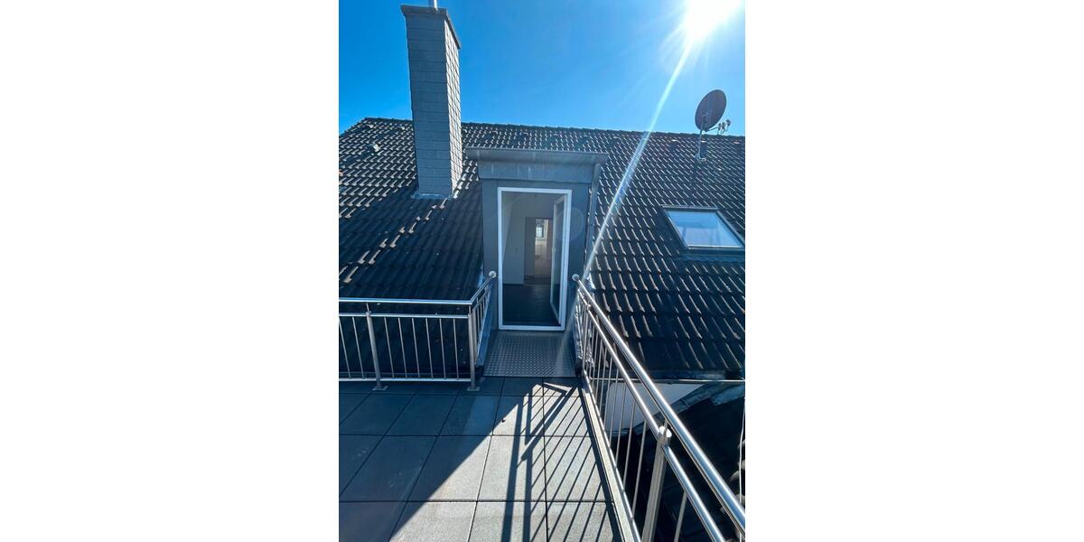 Dachgeschoßwohnung Solingen Ohligs - 3 Zimmer, 90 m&sup2;, 855&euro; | Angebot:26292984