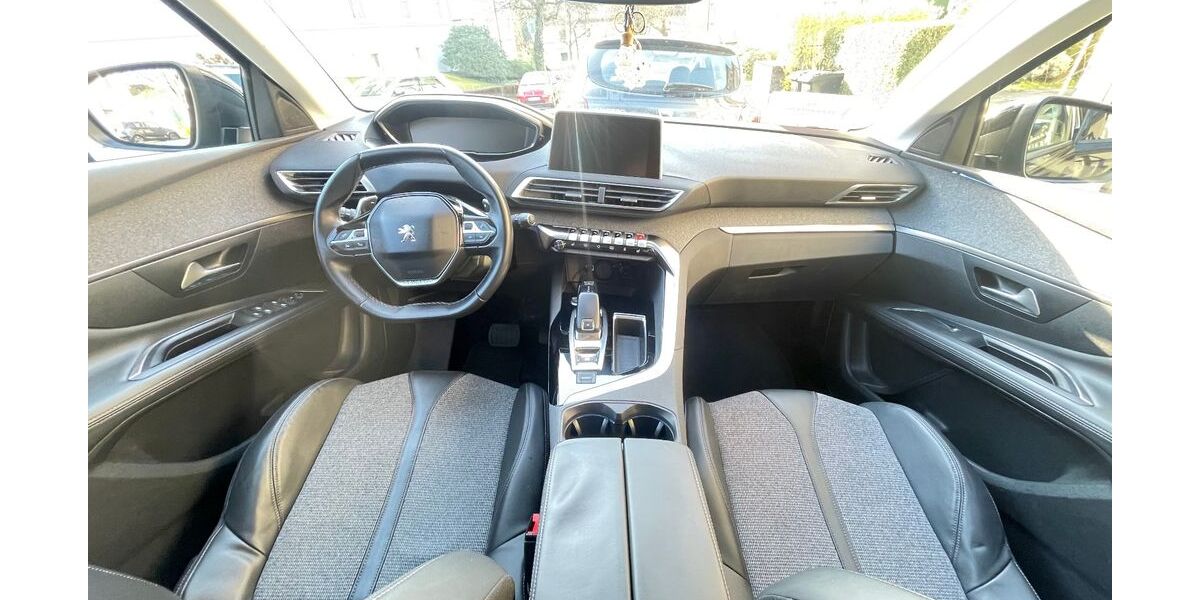 Peugeot 3008 79.300 km 18.000 &euro; Solingen 42659