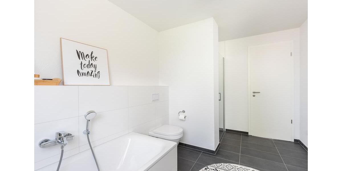 Besichtigung des Musterhauses – jeden Mittwoch 17–18 Uhr und Samstag 14–15 Uhr 6 zimmer