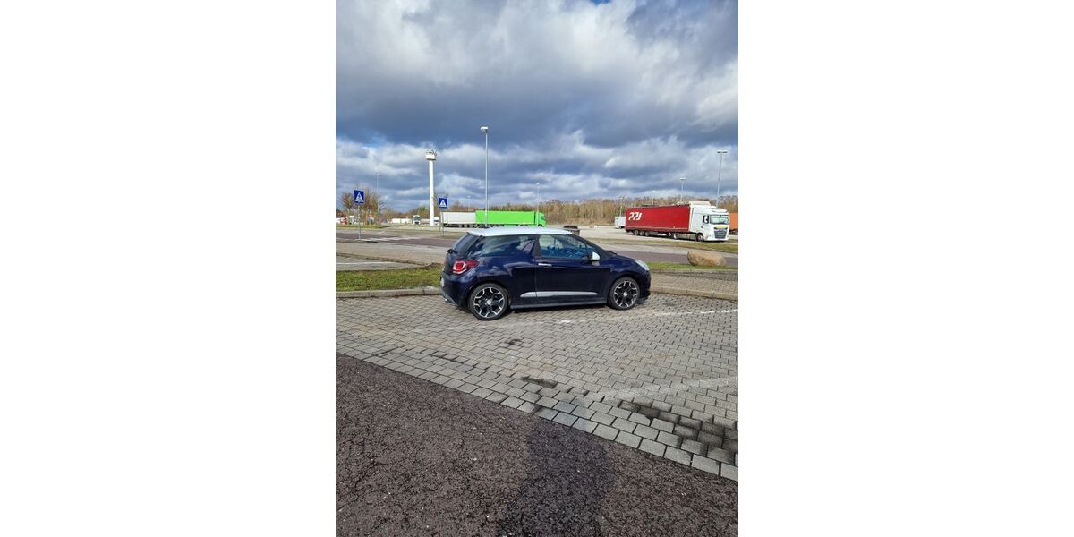 Citroen DS3 99.641 km 4.444 &euro; Bornheim 53332