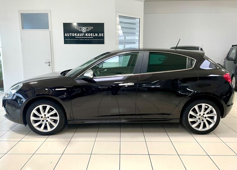 Alfa Romeo Giulietta 129.000 km 6.990 € Köln 51067