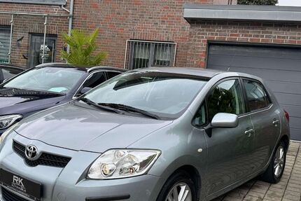 Toyota Auris 66.350 km 7.700 € Solingen 42651