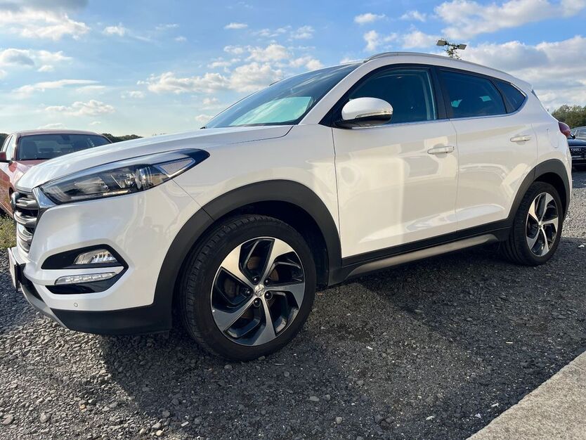 Hyundai TUCSON 106.400 km 14.450 € Bergheim 50127