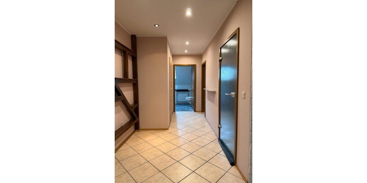 Etagenwohnung Bergheim - 5 Zimmer, 184 m&sup2;, 395.000&euro; | Angebot:26614301
