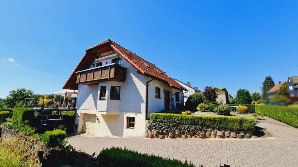 Freist. Einfamilienhaus in traumhafter Lage in Wermelskirchen Dhünn 6 zimmer