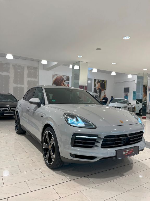 Porsche Cayenne 74.000 km 71.900 € Düsseldorf 40233