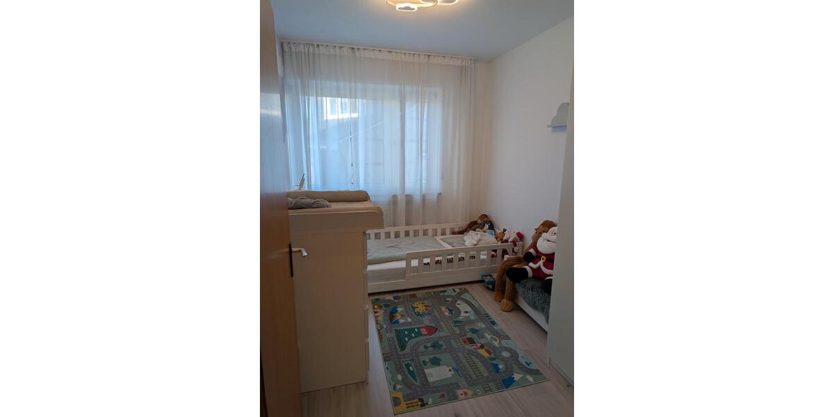 Hochparterre Solingen Burg - 3 Zimmer, 72 m&sup2;, 958&euro; | Angebot:26272230