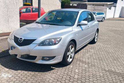 Mazda 3 108.000 km 2.400 € Köln 51147
