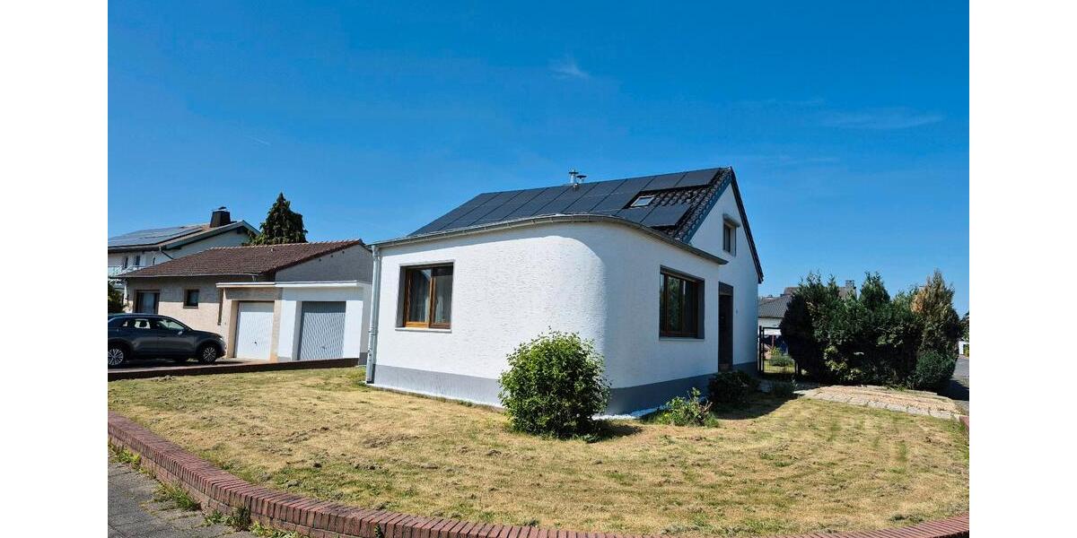 Freistehendes Traumhaus auf großem Eckgrundstück in Heppendorf zimmer