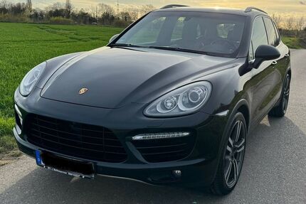 Porsche Cayenne 322.666 km 15.500 € Düsseldorf 40489
