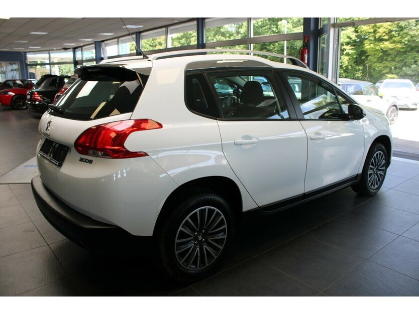 Peugeot 2008 PureTech Active Klima - Shz. 29.998 km 10.780 € Euskirchen 53881