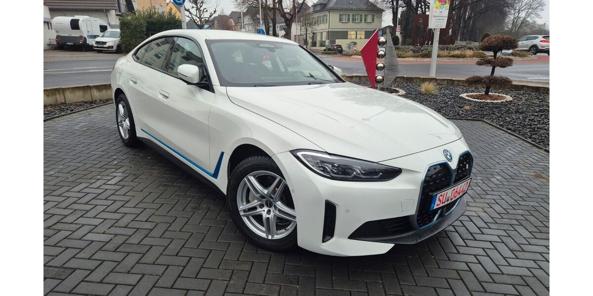 BMW i4 31.494 km 29.999 &euro; Bornheim 53332