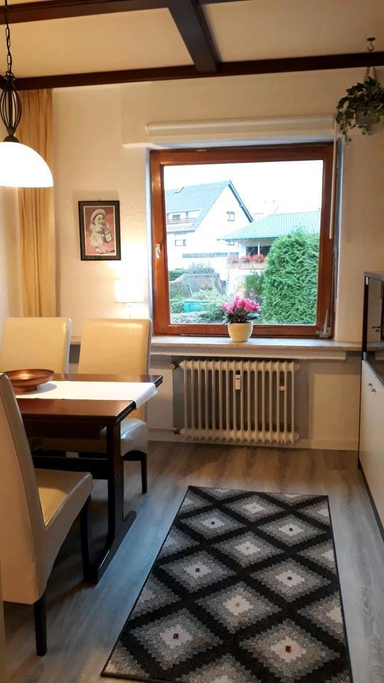 Von PRIVAT! Hell, ruhig, gepflegt, 4ZKDB, WC, SW-Balkon, 85qm!