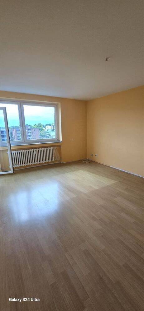 Gepflegte, 3-Zimmer-Wohnung mit Balkon und Aufzug inkl. Tiefgaragenstellplatz
