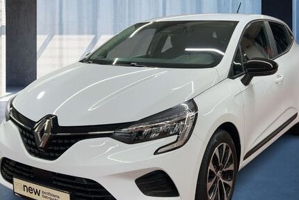 Renault Clio 2.998 km 14.940 &euro; Köln 50939