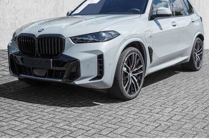 BMW X5 5.900 km 101.990 € Hilden 40721
