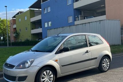 Ford Fiesta 183.000 km 1.300 &euro; Brühl 50321