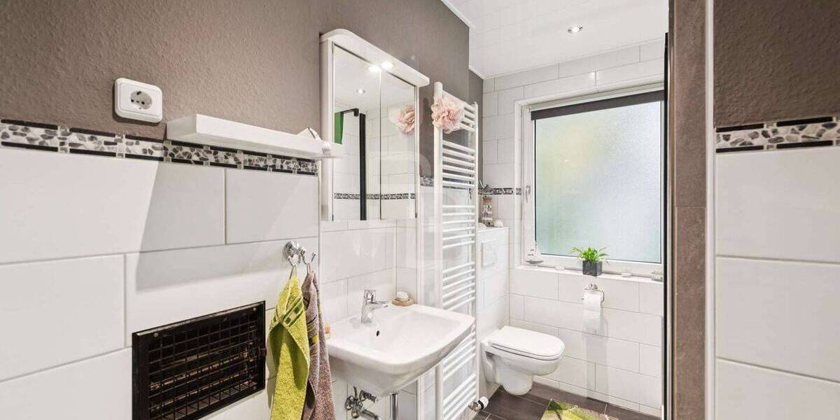 Einfamilienhaus Köln Flittard - 4 Zimmer, 100 m&sup2;, 499.000&euro; | Angebot:26751542