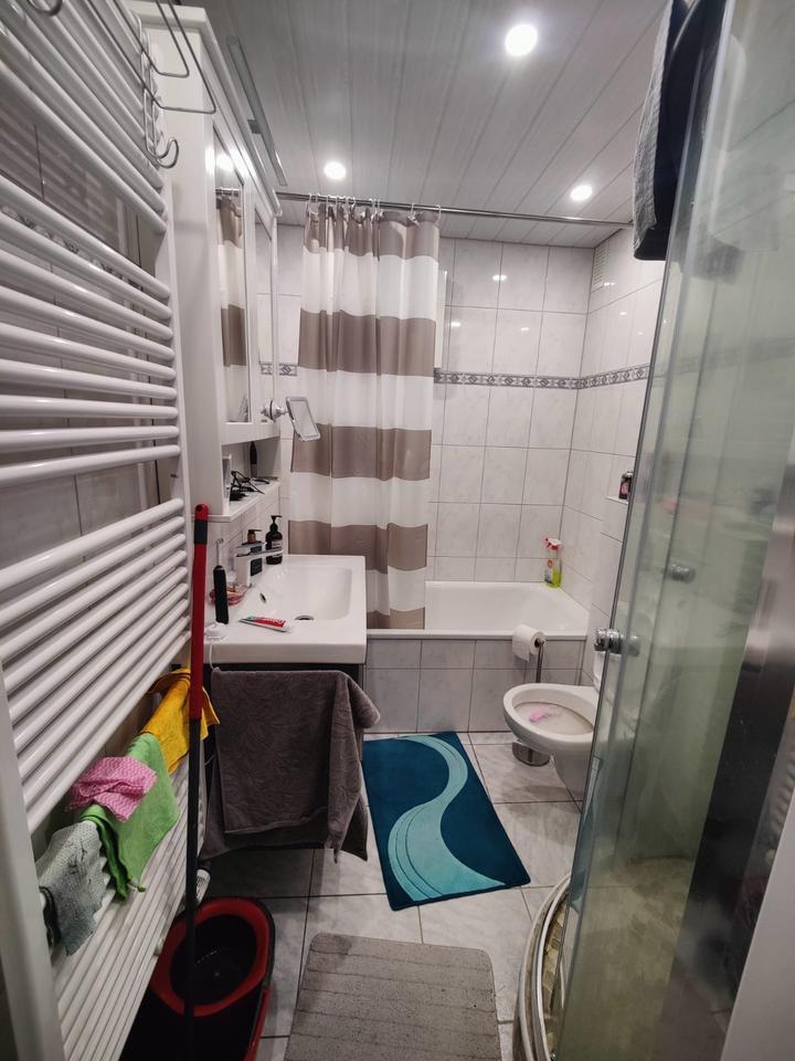 Moderne 4-Zimmer-Wohnung mit Glasfaser, Klimaanlage & Top-Ausst.