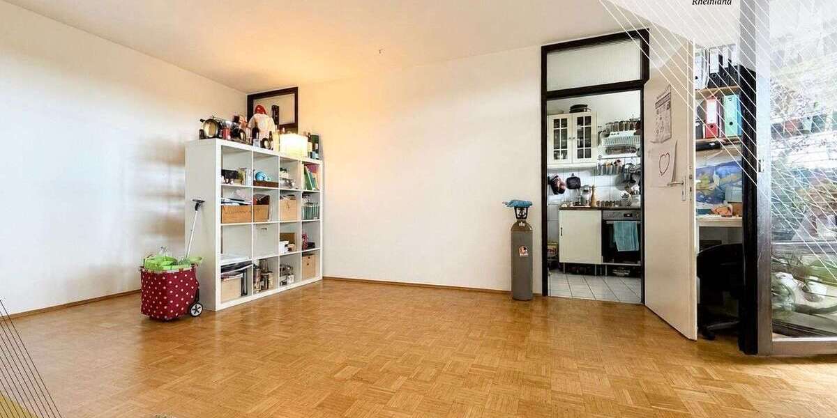 Etagenwohnung Köln Weiden - 2 Zimmer, 67 m&sup2;, 730&euro; | Angebot:27030309