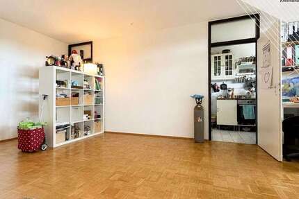 Wohnung Köln Weiden - 2 Zimmer, 67 m&sup2;, 730&euro; | Angebot:27030309