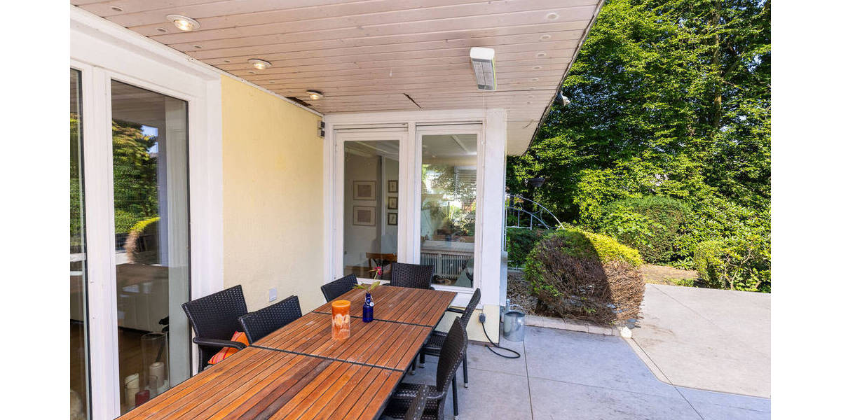 Einfamilienhaus Köln / Lövenich Lövenich - 8 Zimmer, 300 m&sup2;, 1.990.000&euro; | Angebot:24111913