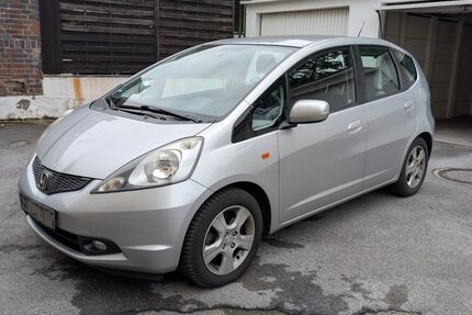 Honda Jazz 110.789 km 4.699 &euro; Leverkusen 51373