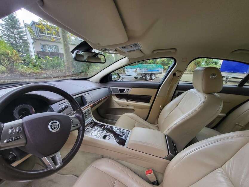 Jaguar XF 170.000 km 10.900 € Köln 51149